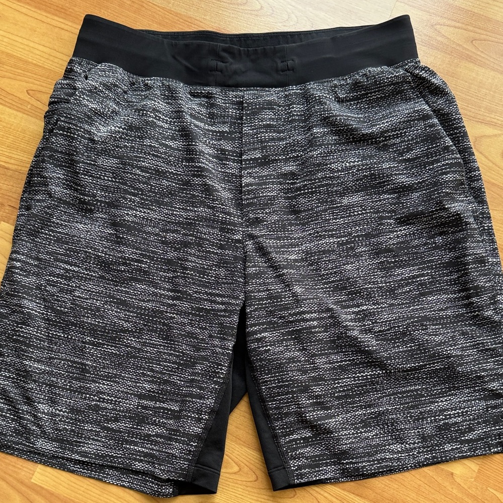 lululemon athletica Men's Black Heather Performance Shorts